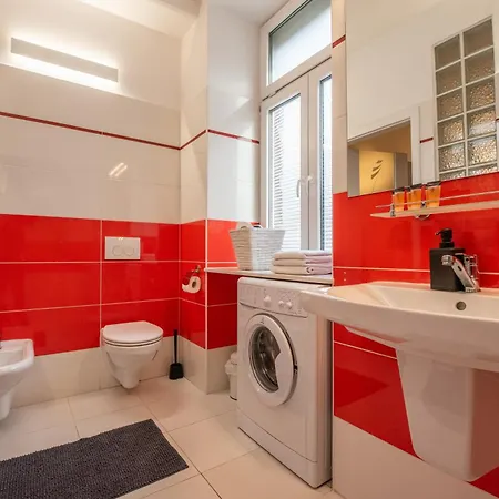 Hue Kaleidoscope 1Br For 6 - Next To Train Station Daire *