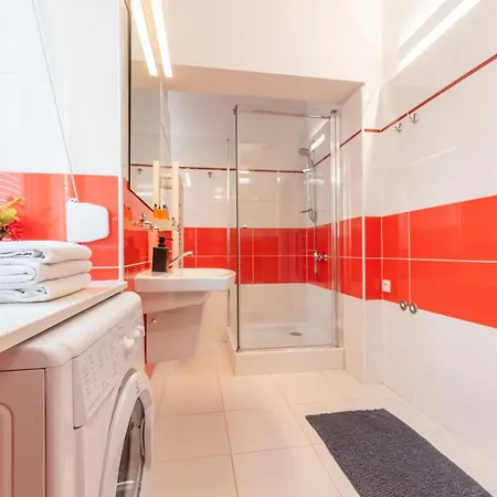 Hue Kaleidoscope 1Br For 6 - Next To Train Station Daire Krakow